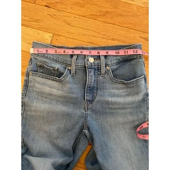 Levi's 312 Shaping Slim light wash juniors mid rise skinny jeans size 25 - Picture 7 of 9